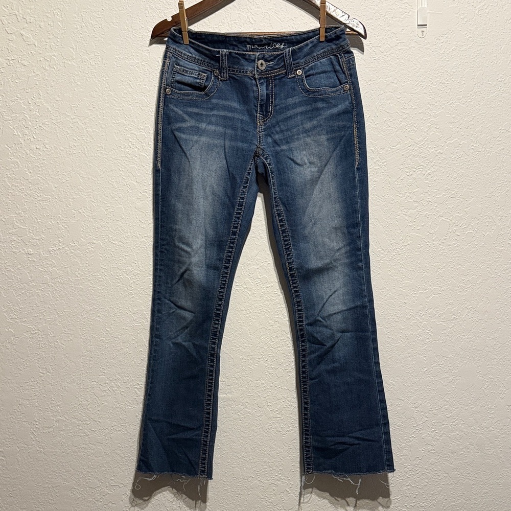 Maurices Blue Jeans Bootcut Raw Hem Embroidered Flap Pockets Women’s 5/6 30x28